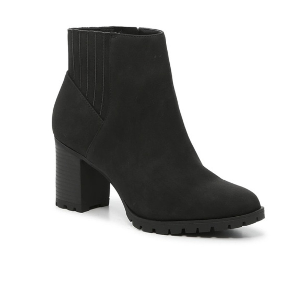 Kelly & Katie Yona Chelsea Boot